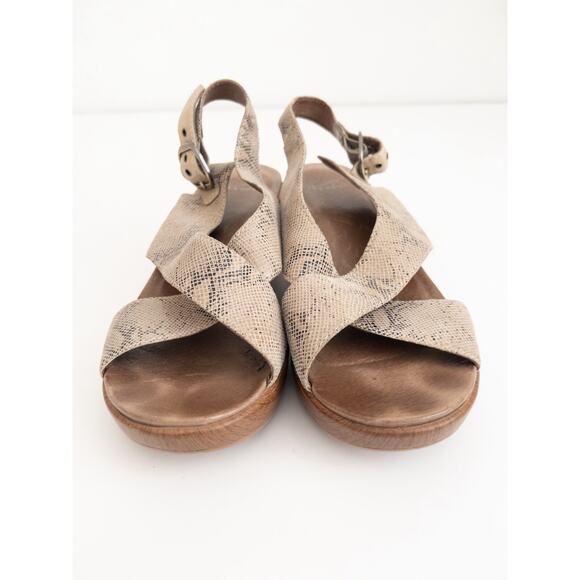 Dansko Snakeskin Clog Heel Sandal Size 41 - Picture 2 of 11